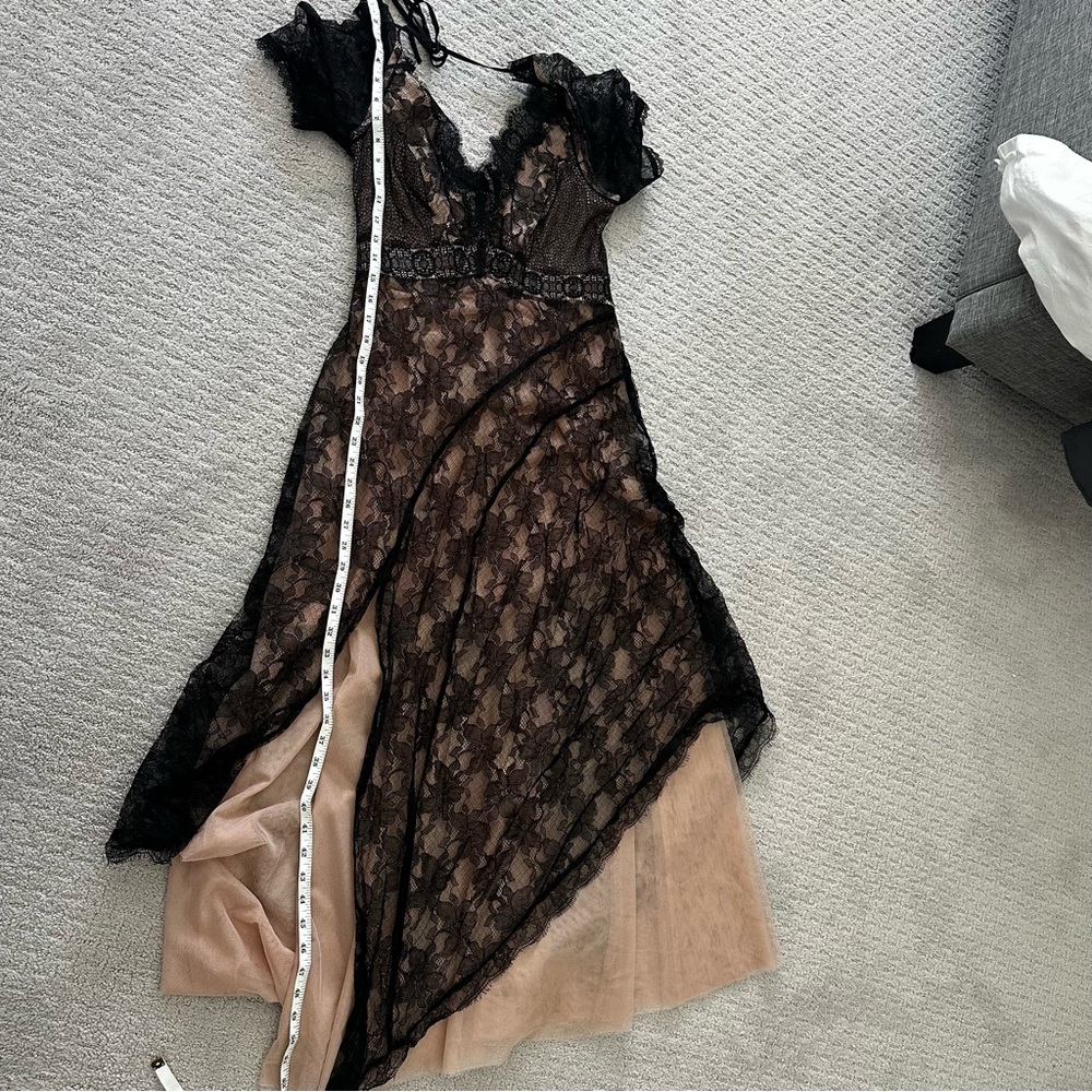 EUC Anthropologie Sheerly Beloved Layer of Lace Maxi Dress - Size 4 - Picture 13 of 16